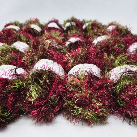 Lot of 17 Moda Dea Jai Alai Yarn Damson 6532 100% Polyester 50g 98yds Green Red - Picture 7 of 11